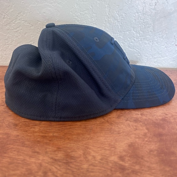 New Era Los Angeles Dodgers Large/Extra Large Blue Camo Dad hat with Mesh Net - Picture 5 of 7
